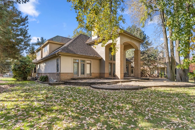 view of front facade featuring french doors