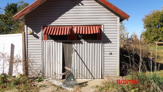 view of outdoor structure