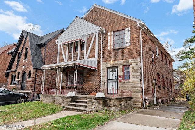 view of front of property with covered porch