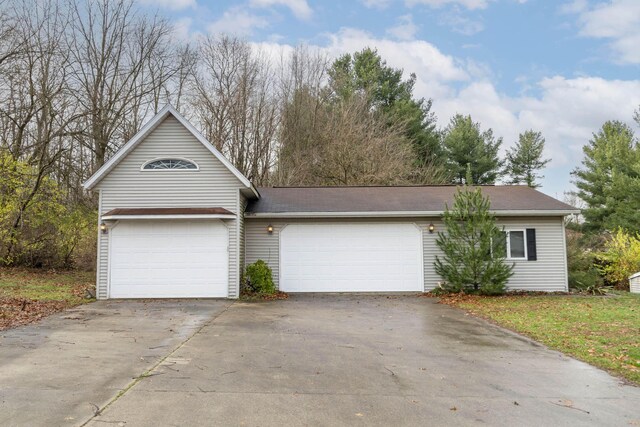 21734 N Channel Pkwy, Edwardsburg, MI 49112 - view of front of property with driveway