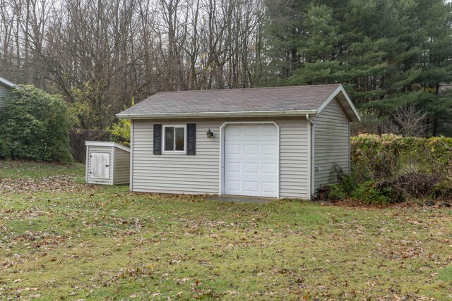 21734 N Channel Pkwy, Edwardsburg, MI 49112 - view of garage