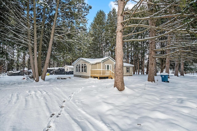 view of front of home featuring a deck