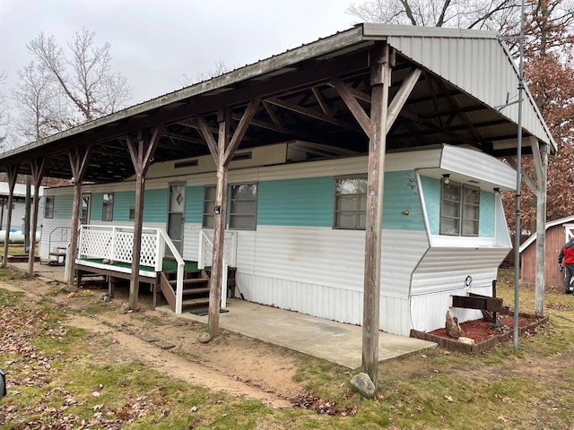 exterior space featuring a porch