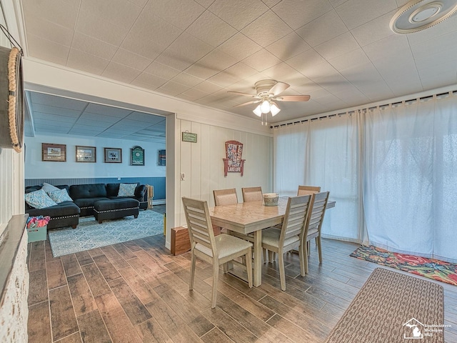 11477 Highland Hills Dr, Jerome, MI 49249 - dining area with wood finished floors and ceiling fan