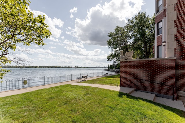 view of yard featuring a water view