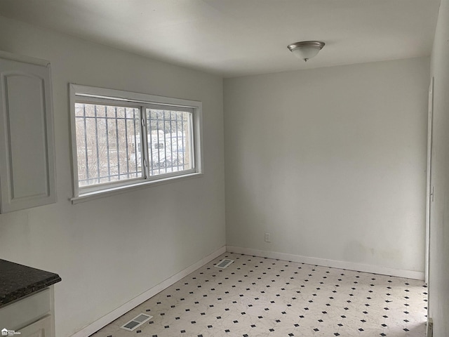 5509 Farmhill Rd, Flint, MI 48505 - unfurnished room with light floors and baseboards