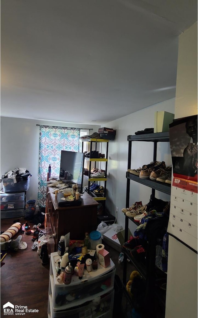 1084 Dunkirk Ave, Mount Morris, MI 48458 - office space featuring wood finished floors