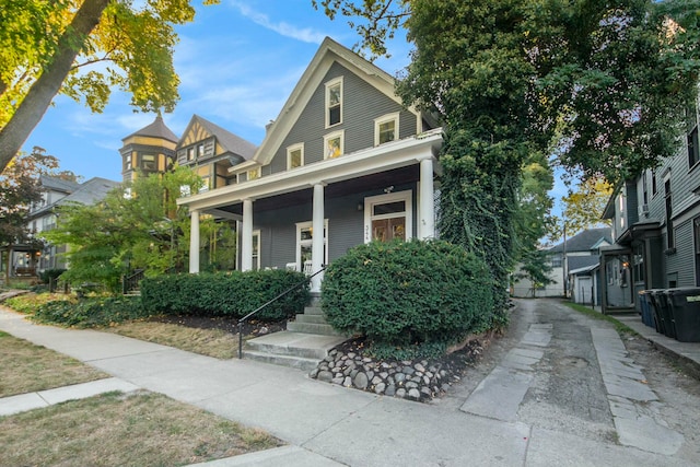 view of front of home featuring a porch