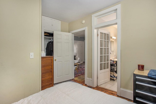 bedroom featuring a closet