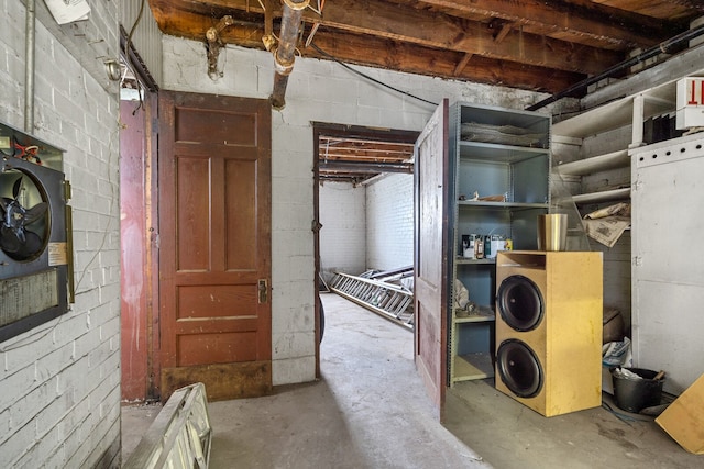 1055 Philip St, Detroit, MI 48215 - unfinished basement featuring concrete block wall