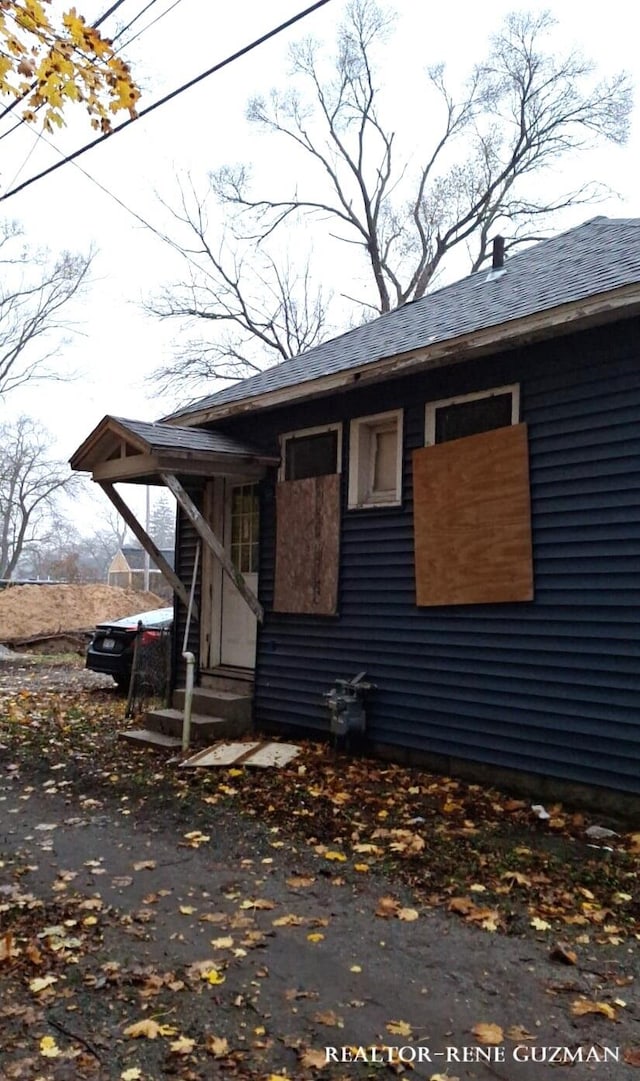 view of home's exterior