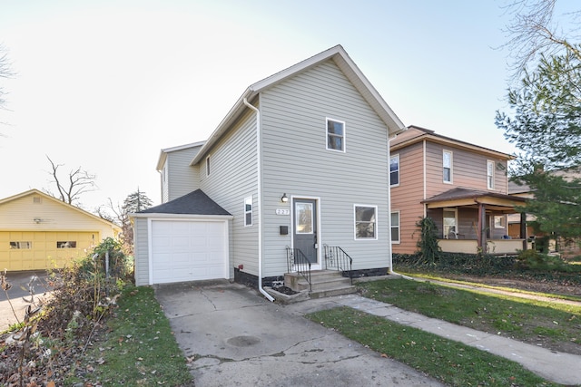 view of front of property featuring a garage