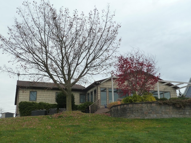 14600 W Diane Dr, Camden, MI 49232 - view of front of home with a front yard