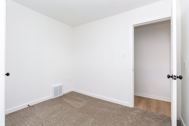 7641 Westminster Ave, Warren, MI 48091 - empty room featuring carpet floors and baseboards