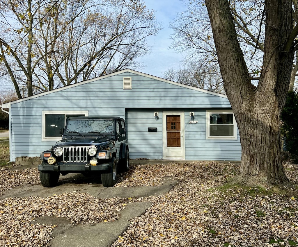 view of front of home