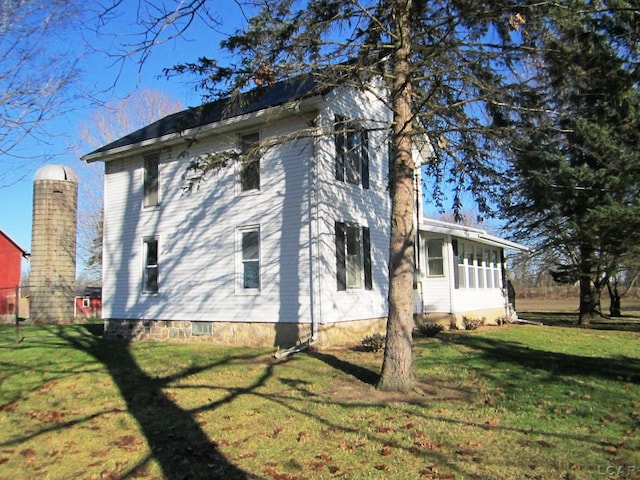 16378 Cadmus Rd, Hudson, MI 49247 - view of property exterior with a lawn