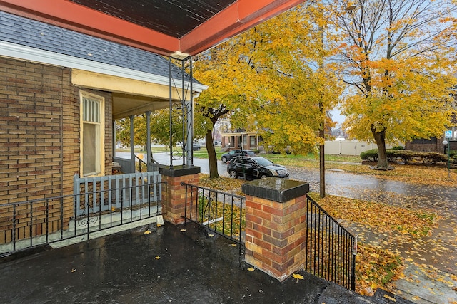 view of patio / terrace with a porch