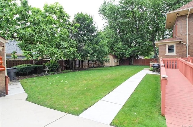 90 Edison St, Detroit, MI 48202 - view of yard with a deck