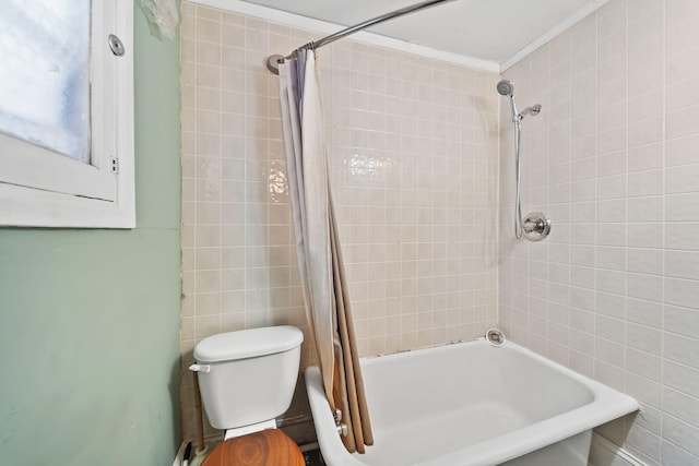 bathroom featuring shower / bath combo, toilet, tile walls, and crown molding