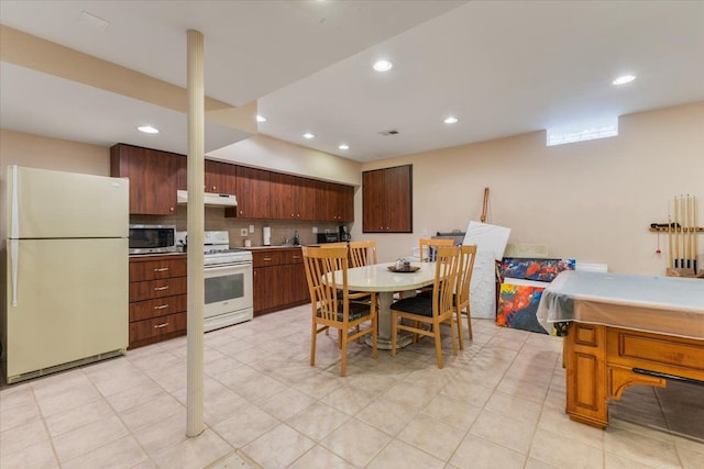 dining area with pool table