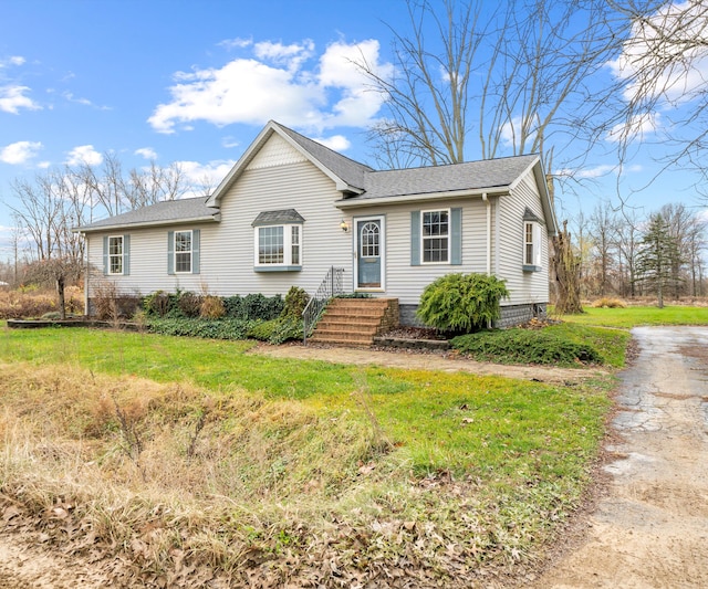 view of front of property with a front yard