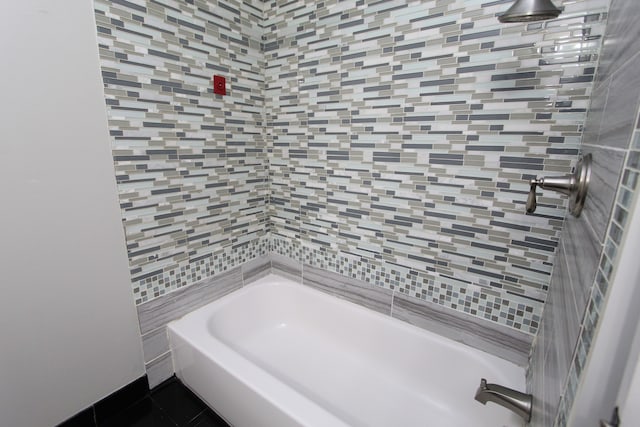 bathroom featuring shower / bathtub combination