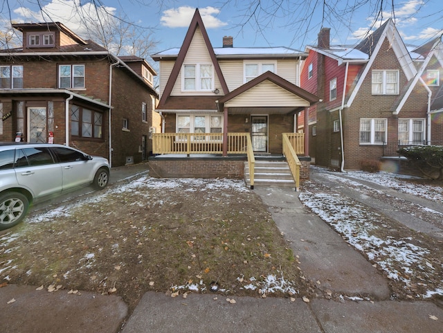 view of front of home featuring covered porch