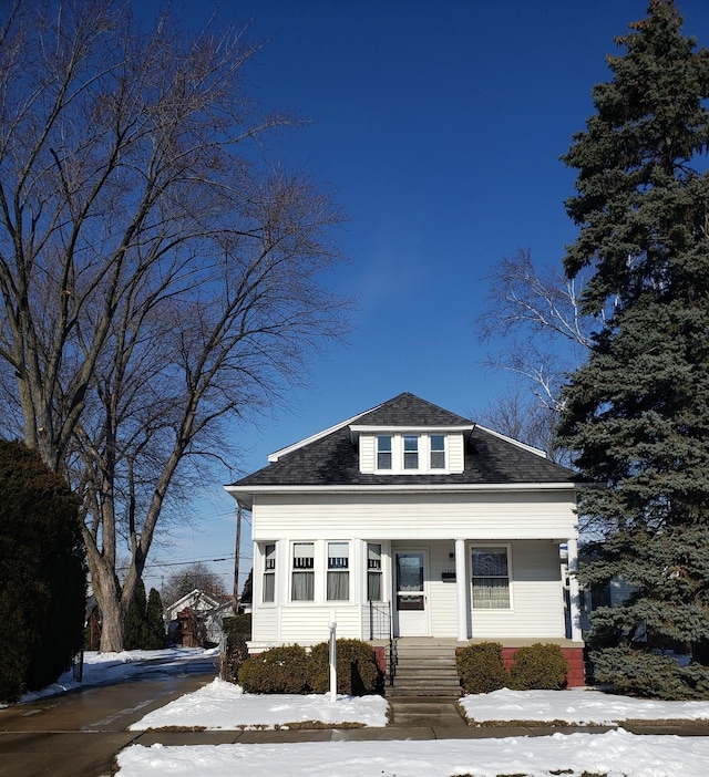 view of front facade featuring covered porch