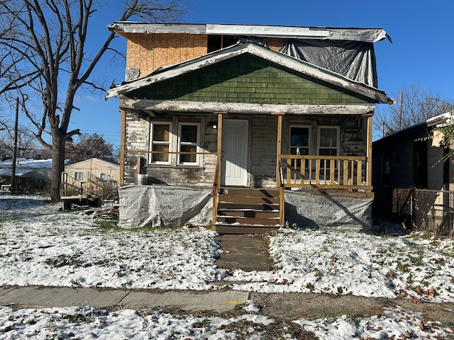 bungalow-style home with covered porch