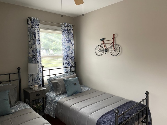 bedroom featuring ceiling fan