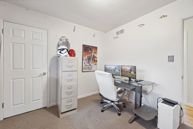 office area with carpet