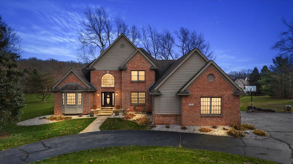 view of front property with a lawn