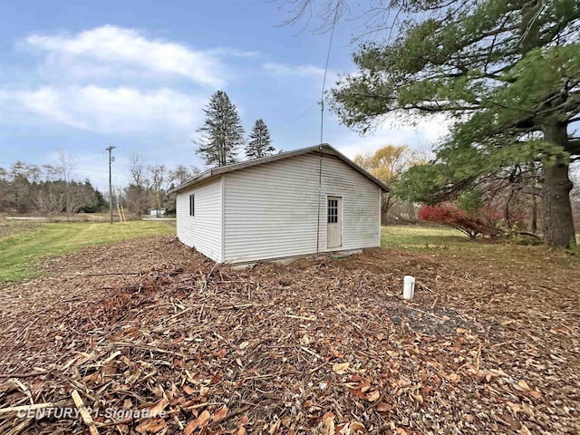 view of outdoor structure