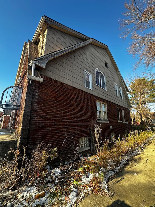 view of side of home