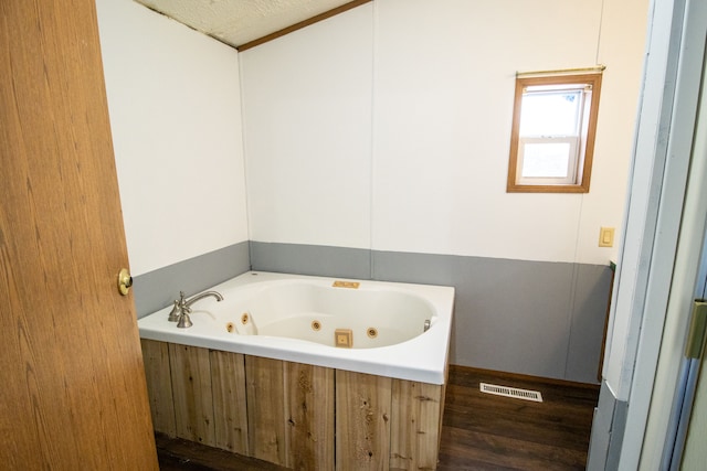 bathroom with a bathtub