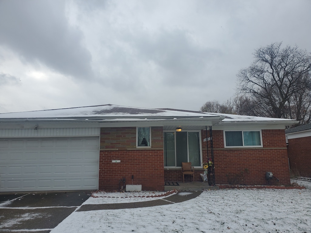 view of front of home with a garage