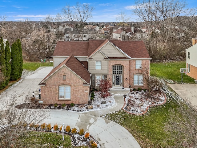 view of front of property with a front yard