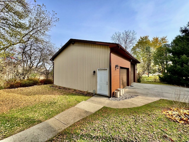 view of outdoor structure featuring a garage