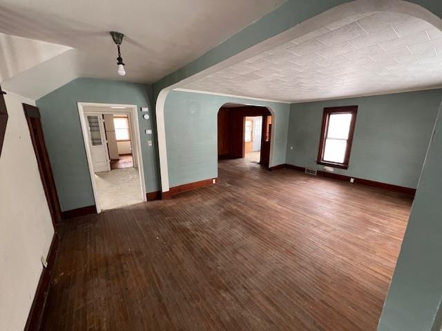620 Cedar St, Breckenridge, MI 48615