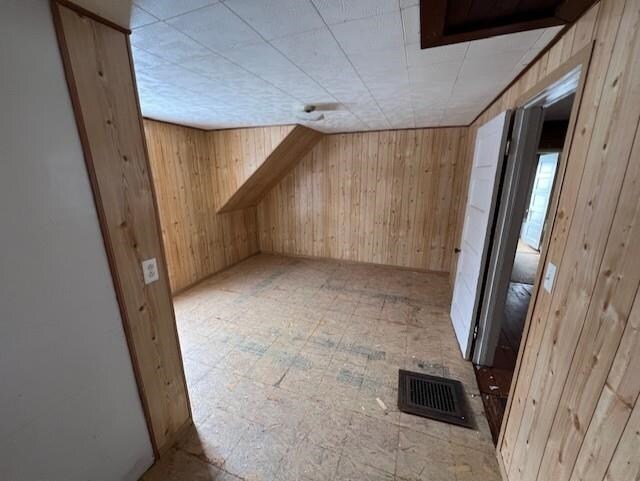 620 Cedar St, Breckenridge, MI 48615