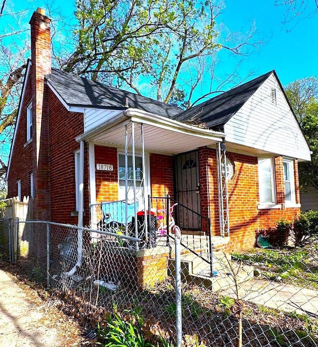 view of front facade with covered porch