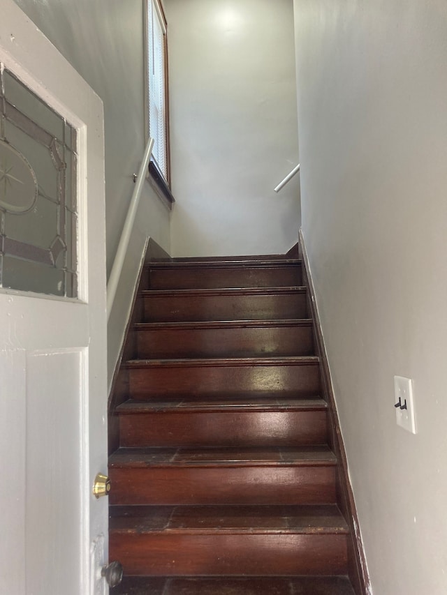 3918 Nottingham Rd, Detroit, MI 48224 - view of stairs