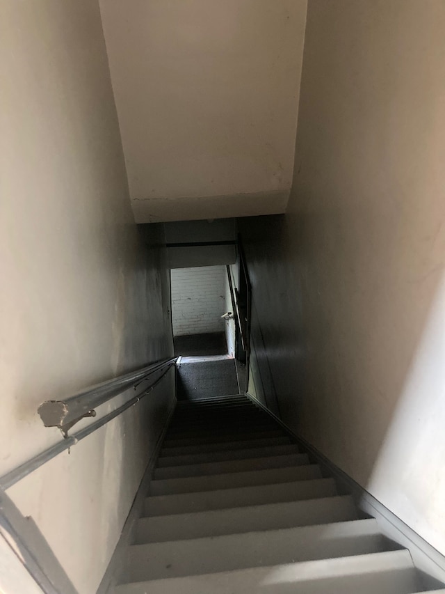 3918 Nottingham Rd, Detroit, MI 48224 - view of stairs