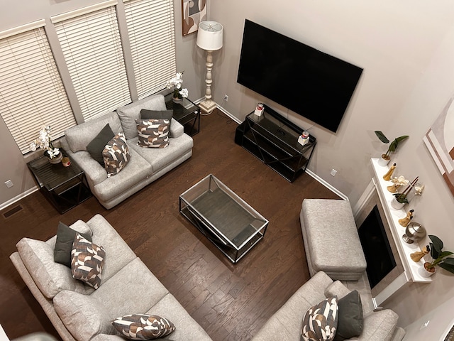 2785 Tulip Way, Commerce Twp, MI 48382 - living area with wood finished floors and baseboards