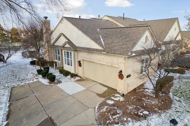 view of front of property featuring a garage