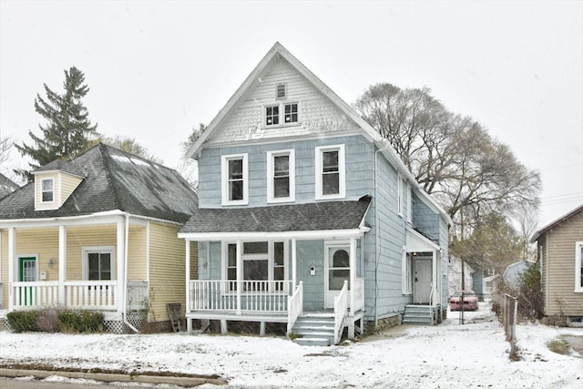 view of front of property featuring covered porch