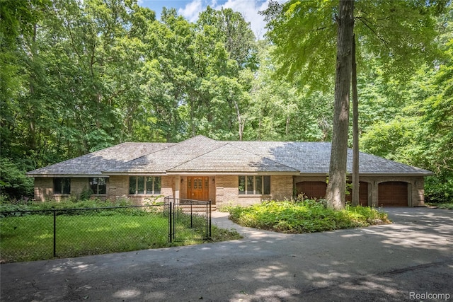4352 Fenton Rd, Hartland, MI 48353 - photo 1