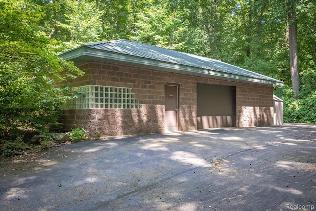 4352 Fenton Rd, Hartland, MI 48353 - photo 2