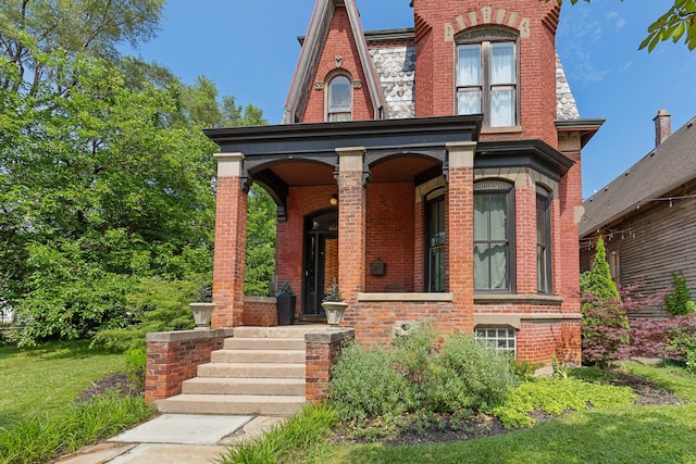 view of front of house with covered porch