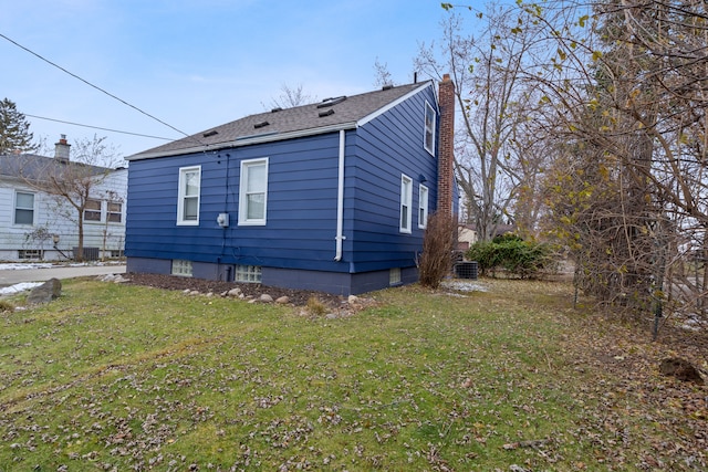 exterior space featuring a lawn